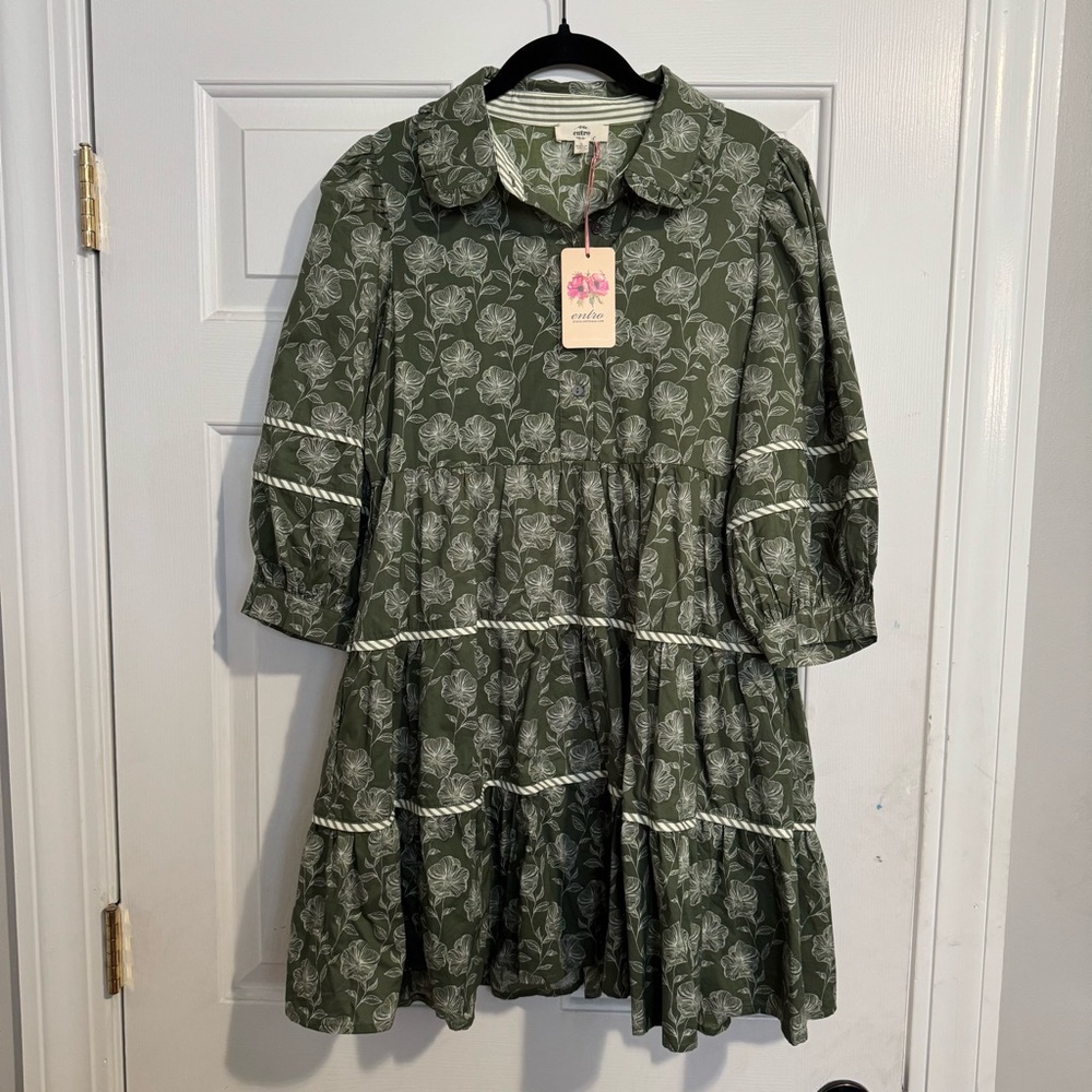 Entro NWT Green Floral Boho Dress size S